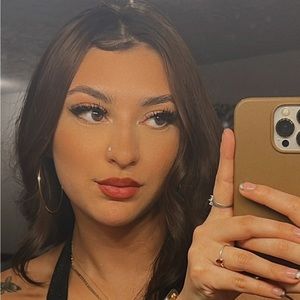 Meet your Posher, Linda